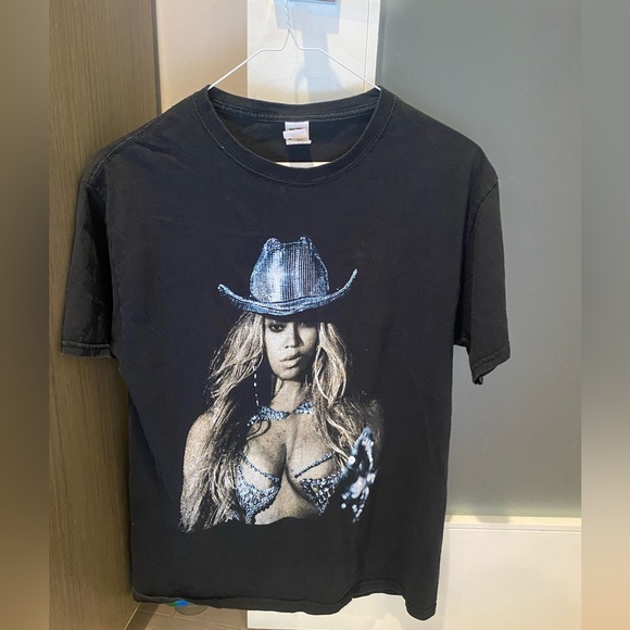 Beyonce Renaissance Tour Concert T-Shirt - Picture 1 of 3